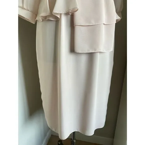 Vintage Nude Dress w Feminine Detailing - Picture 8 of 10
